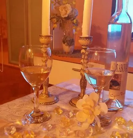Pina سبليت