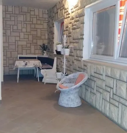 Pina سبليت