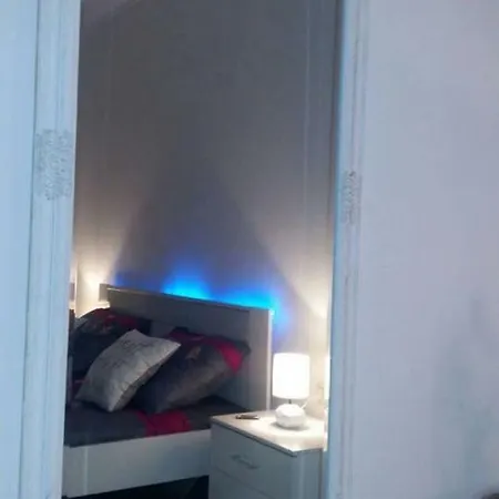 Pina شقة سبليت